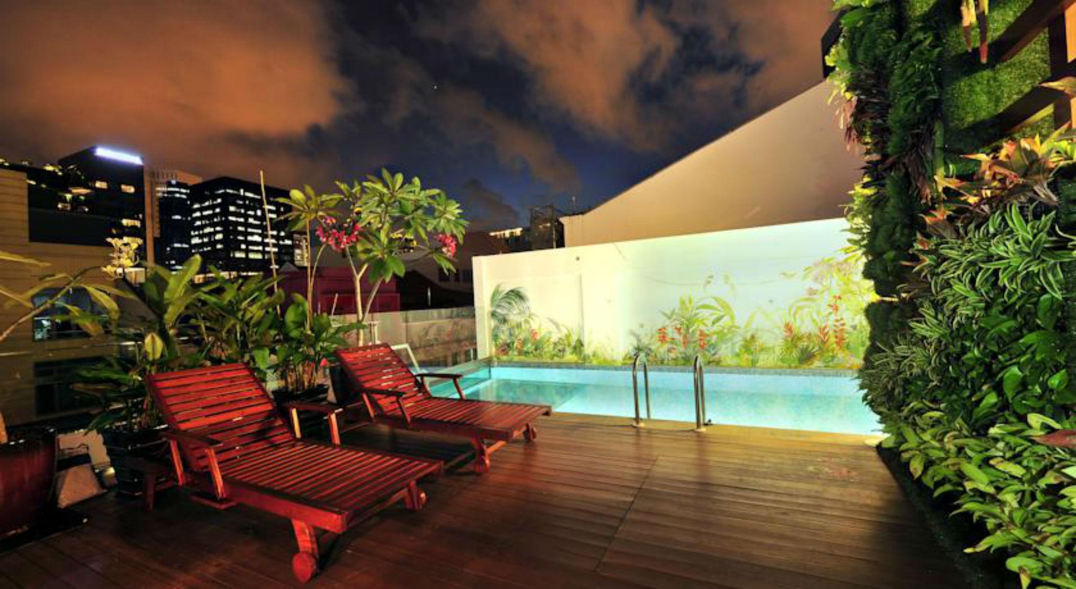 Khách sạn Clover 5 Hongkong Street 4*