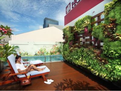Khách sạn Clover 5 Hongkong Street 4*